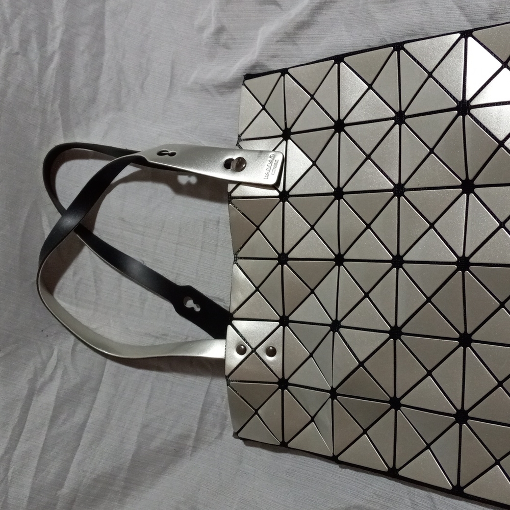 BAOBAO ISSEY MIYAKE Purse Tote Silver Geometric Lucent Zip Fabric Lining Bag - Picture 5 of 11